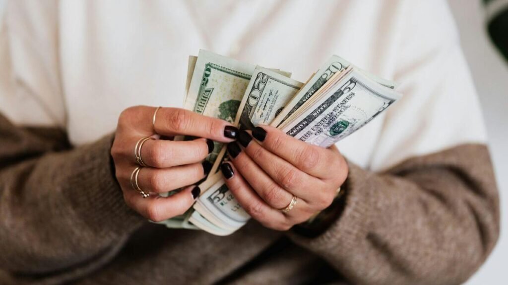 Onde investir com pouco dinheiro em 2025