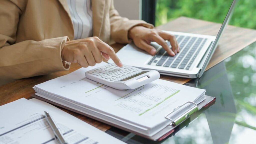 Quando é melhor investir do que guardar dinheiro na poupança?